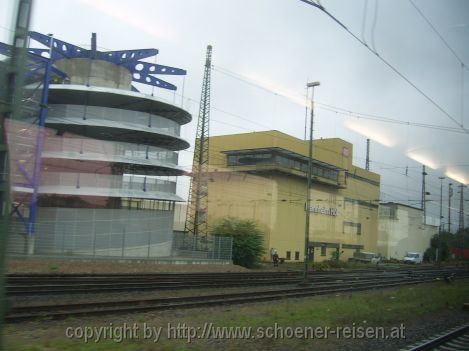 LUDWIGSHAFEN > Eindrücke entlang der Bahnstrecke 8