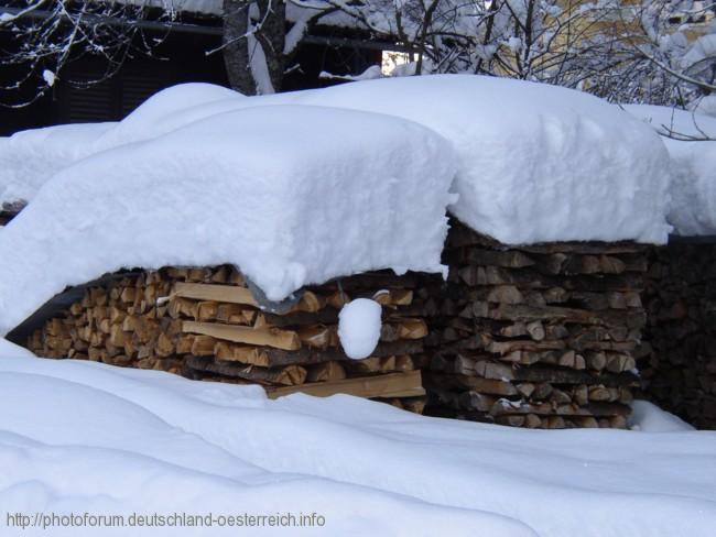 KÖTSCHACH-MAUTHEN > Holzstoß