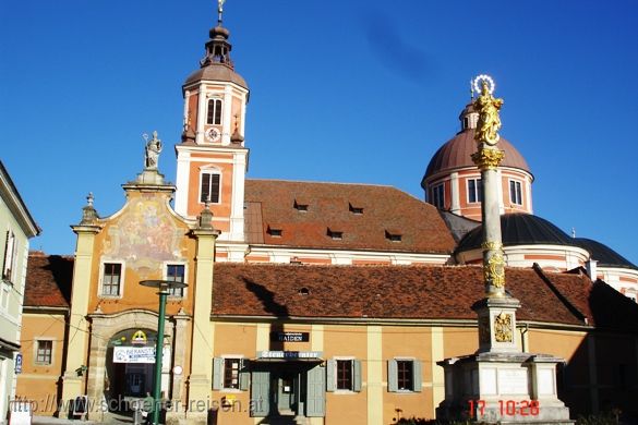 Pöllau > Basilika Ansicht vom Hauptplatz