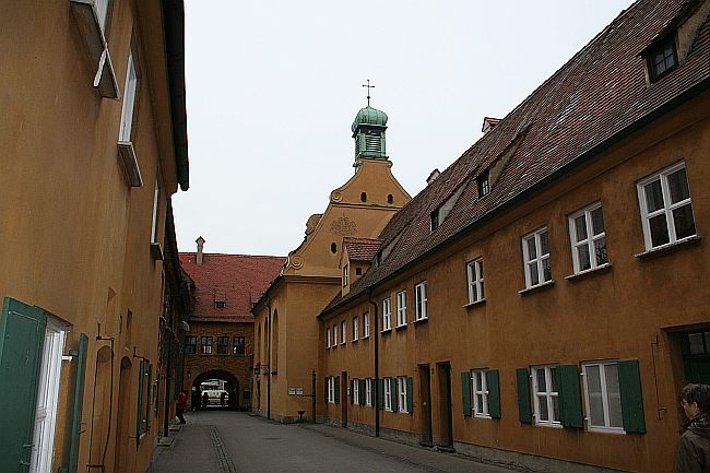 AUGSBURG > Fuggerei > Herrengasse