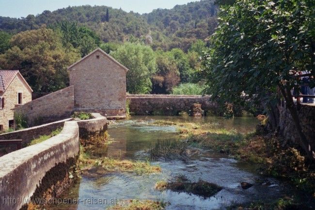 KRKA-NP > Souvenirläden und Gaststätte