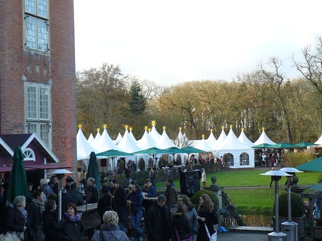 Schloss Gödens - Weihnachtsmarkt Ausstellungszelte