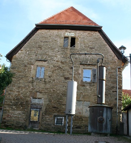 BÖNNIGHEIM > Schwäbisches Schnapsmuseum