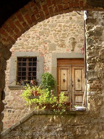 VOLPAIA IN CHIANTI > bei Radda