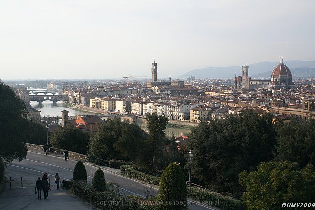 FIRENZE > Arno - Fluss der Toskana