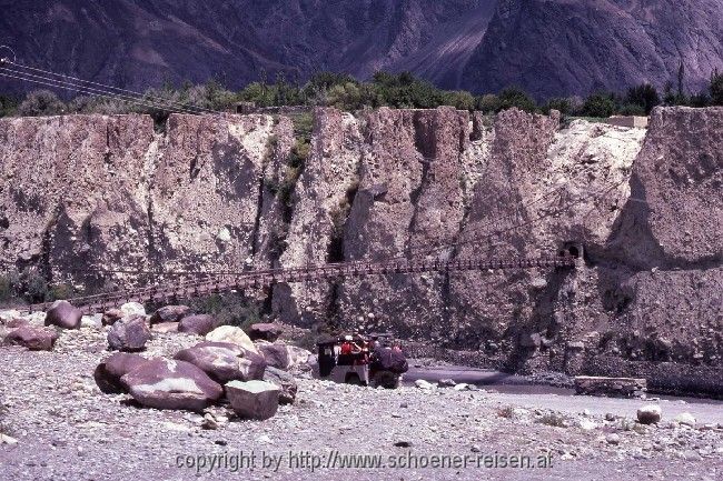 NORDPAKISTAN > Brücke über den Indus