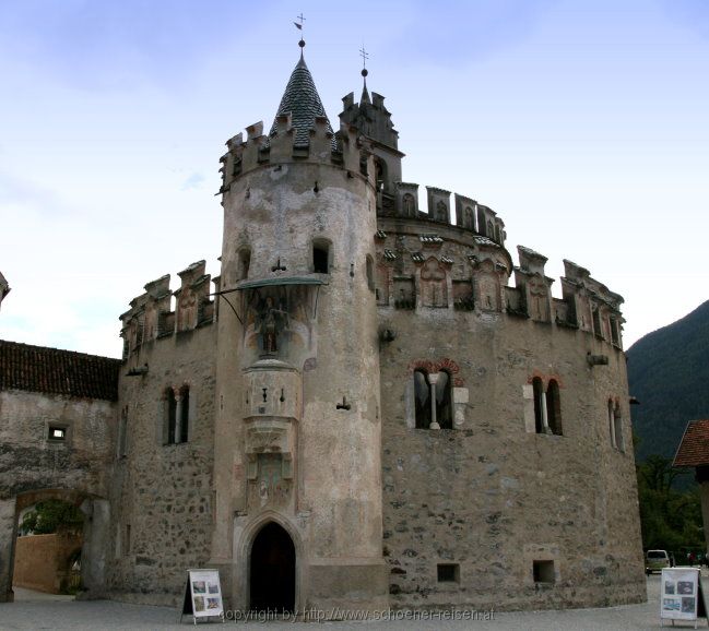 Neustift > Kloster > Engelsburg