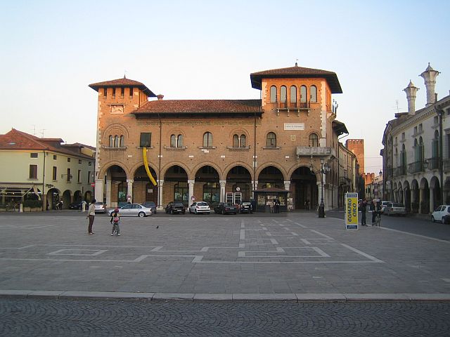 MONTAGNANA 8