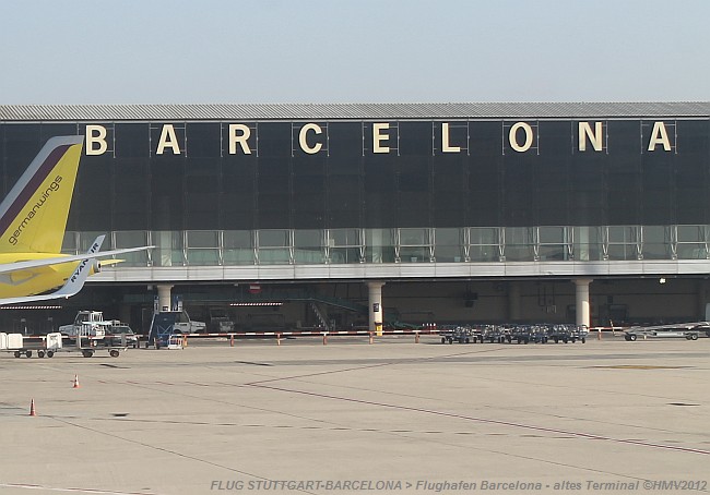 BARCELONA-FLUGHAFEN > altes Terminal > Flug BCN-STR