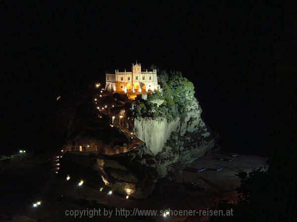 TROPEA > Kirche Santa Maria dell'isola 1