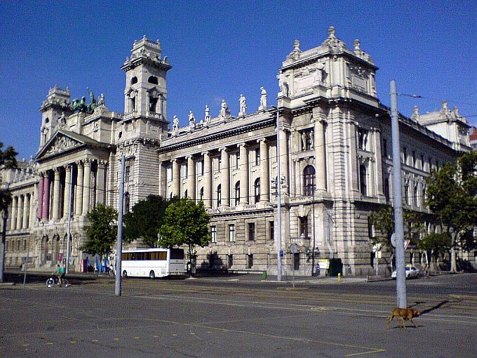 H:Budapest>Denkmalrundgang4>-Ethnographisches Múzeum