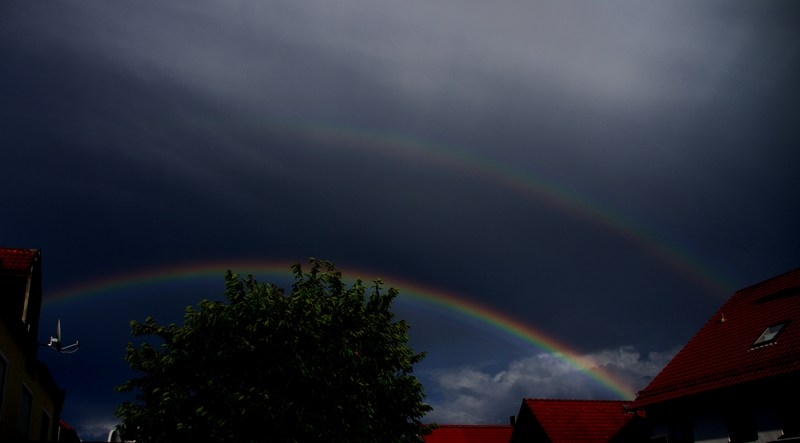 Regenbogen im Herbst