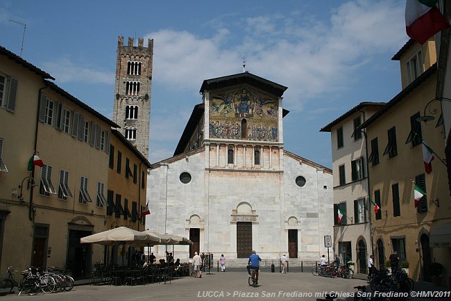 LUCCA > Piazza San Frediano mit Basilica San Frediano