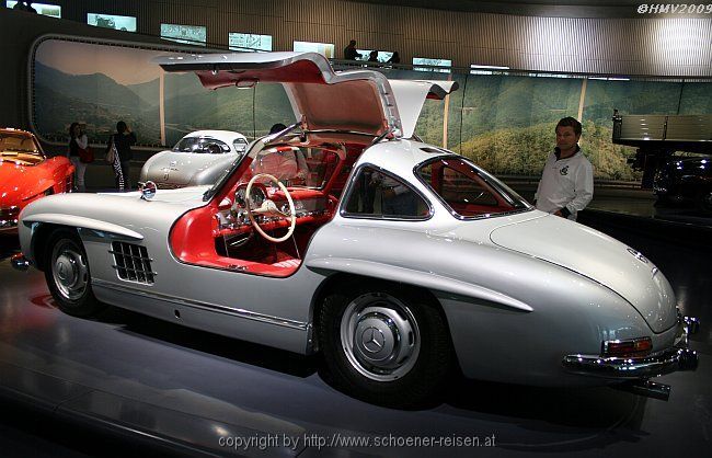 STUTTGART > Mercedes Benz Museum > M4 > 300 SL
