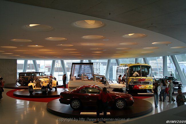 STUTTGART > Mercedes Benz Museum > M5 C4 > Galerie der Namen