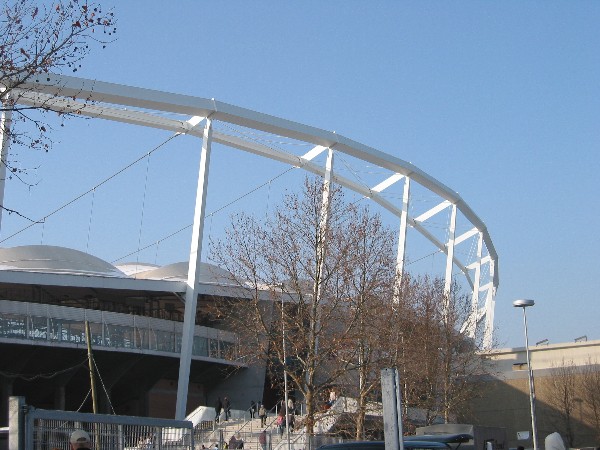 STUTTGART-BAD CANNSTADT > Gottlieb-Daimler-Stadion > Eingangsbereich