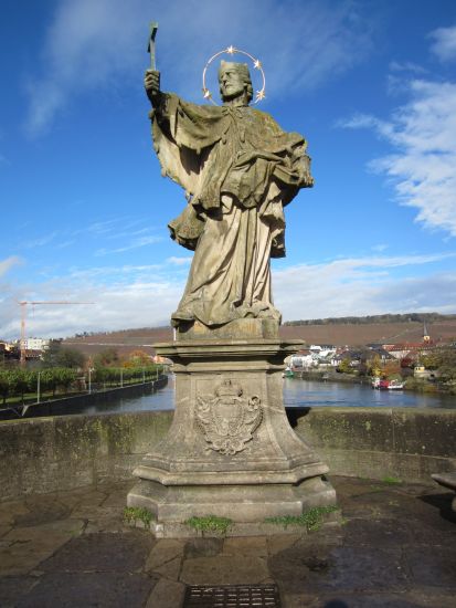 D:Bayern>Würzburg>alte Mainbrücke>Nepomuk1