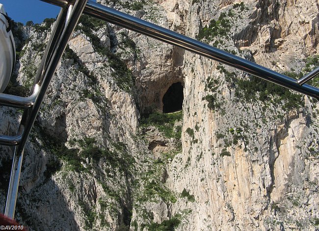 INSEL CAPRI - Bootsfahrt rund um die Insel > 019 Salto di Tiberio