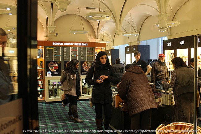 EDINBURGH > Old Town > Shopping entlang der Royal Mile - Scottish Whisky Experience