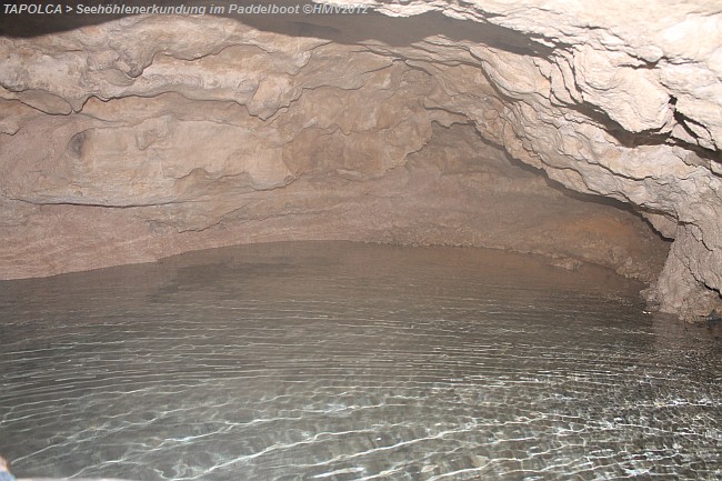 TAPOLCA > Seehöhle > Paddelboot > Höhlenerkundung