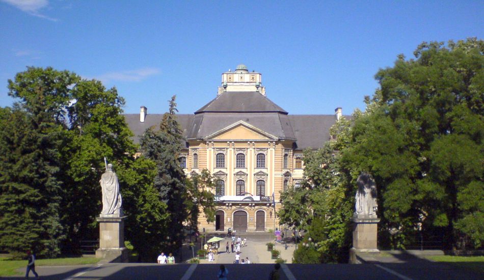 H:Eger>Eszterházy-Hochschule