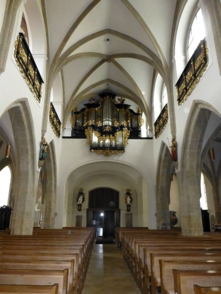 A:Freistadt>Katharinenmünster>Langhaus mit Blick zur Orgel