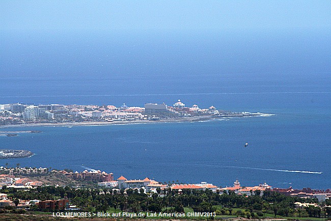 LOS MENORES > Ausblick an der TF-82 nach Playa de Las Americas