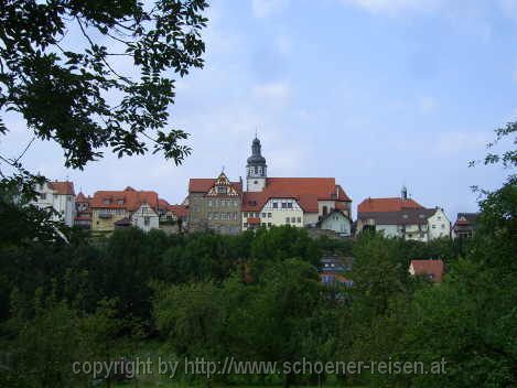 GOCHSHEIM > Gebäude am Berg