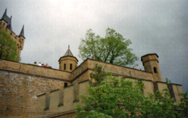 BISINGEN-ZIMMERN > Burg Hohenzollern bei Hechingen