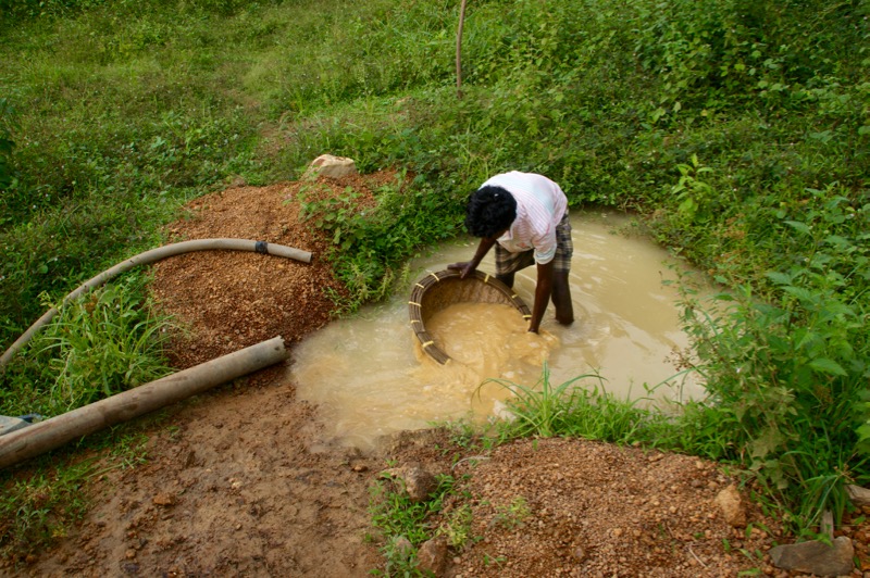 Ratnapura > Edelsteinmine