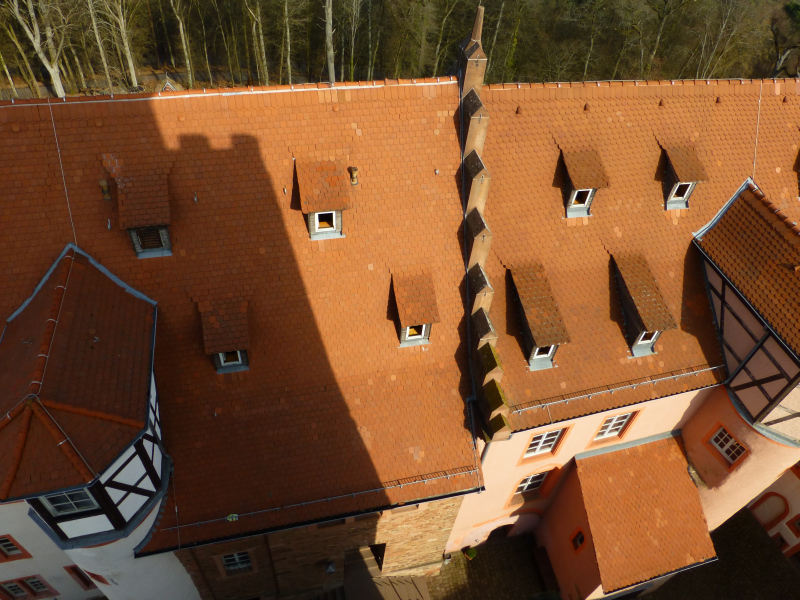 D:Hessen>Burg Breuberg>Kernburg>Bergfried>Blick nach Norden1