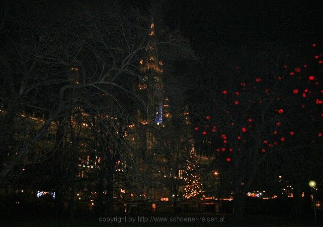 Weihnachtsmarkt vor dem Rathaus 6