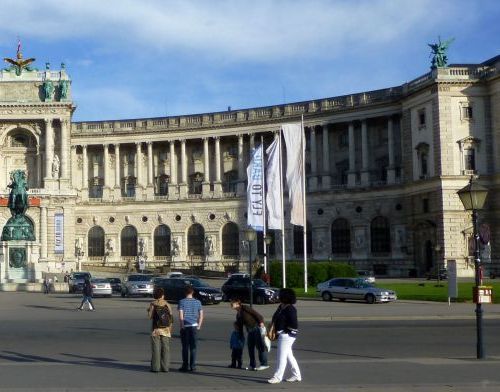 A:Wien>Hofburg>Neue Burg rechts