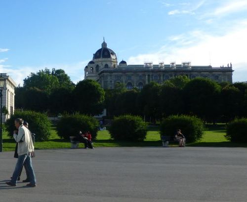 A:Wien>Hofburg>Äußeres Tor rechts