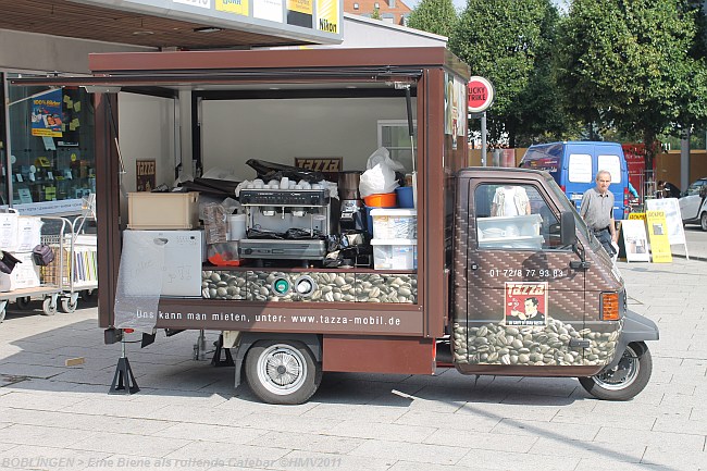 BÖBLINGEN > Elbenplatz > Biene als rollende Cafebar