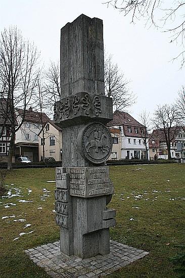 KIRCHHEIM UNTER TECK > Denkmal - Stadterhebung durch die Herzöge