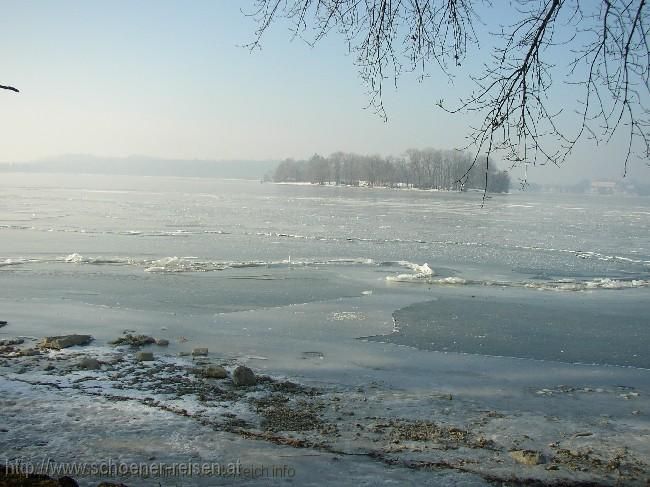 CHIEMSEE > Winter > Fraueninsel > Blick zur Krautinsel