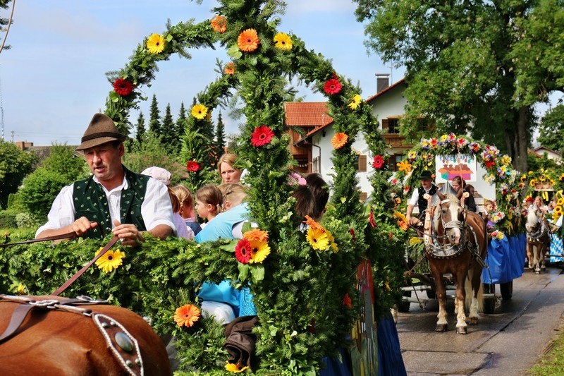 Leonhardifest in der Rodungsinsel