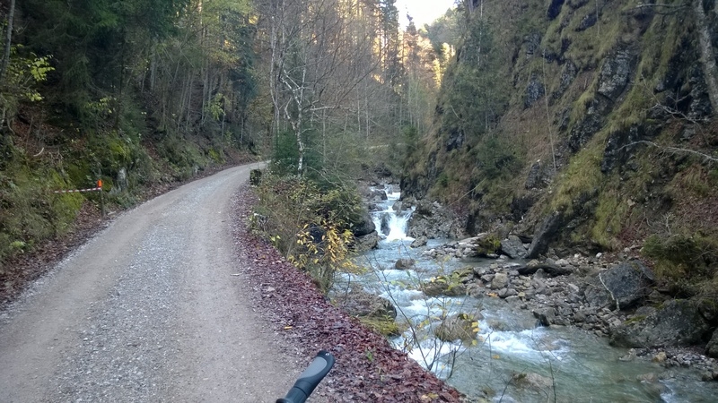 Auffahrt zur Lenggrieser Hütte