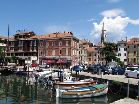 Izola