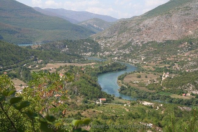 TREBINJE > an der Trebisnjica