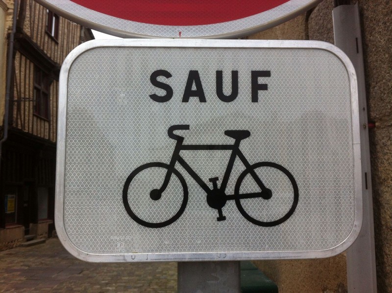 Sauf