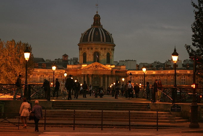 Paris 1. Abend Liebesschlösser Louvre 012 680