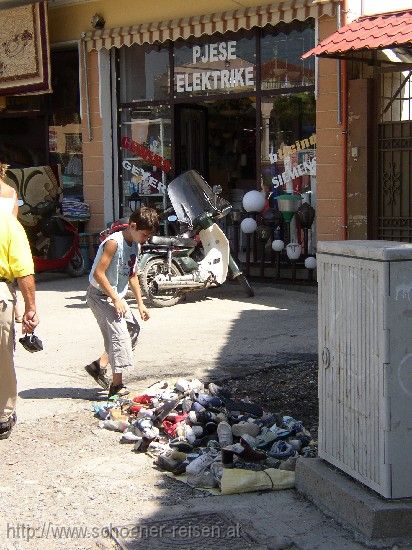 SHKODRA > Straßenverkauf