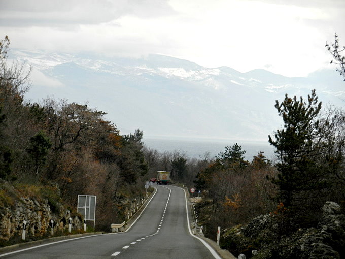 Küstenstraße im März