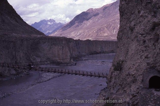 NORDPAKISTAN > Brücke über den Indus