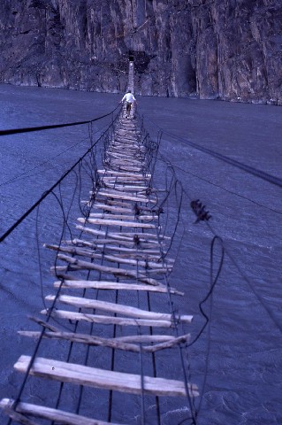 NORDPAKISTAN > Indusbrücke