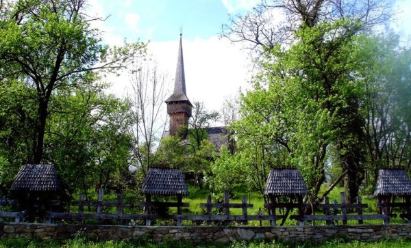 Desesti - Holzkirche