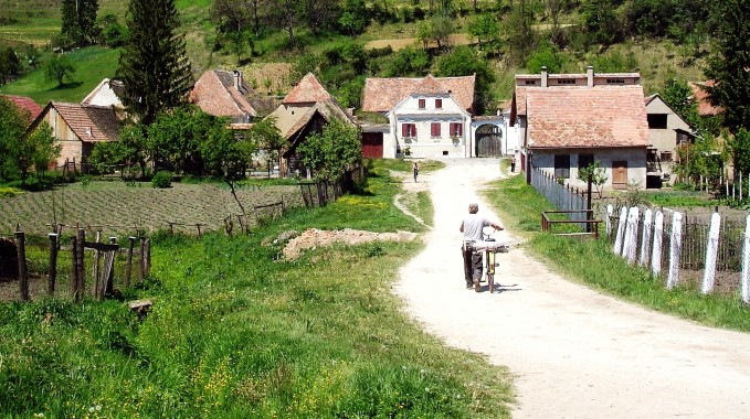 BIERTAN > Kirchenburg 3