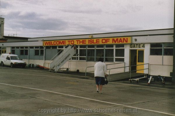 DOUGLAS > Flughafen
